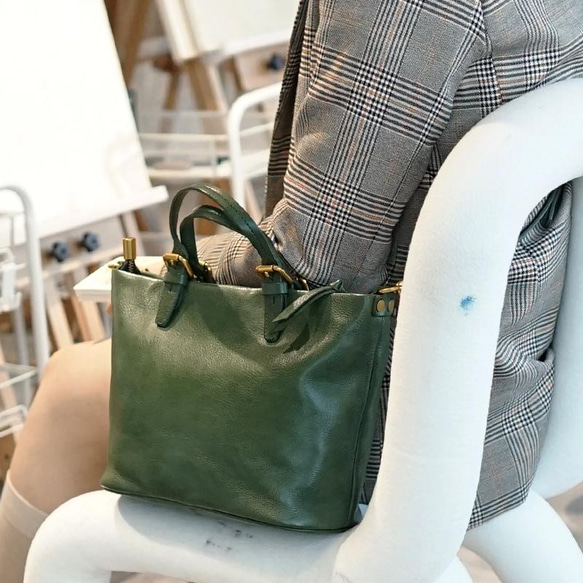 217 2022年新品 レザーバッグ レザー 本革 男女兼用 牛革トートバッグ 