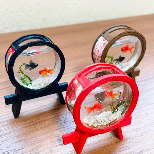 金魚桶で泳ぐ金魚（茶） ミニチュア インテリア その他インテリア雑貨