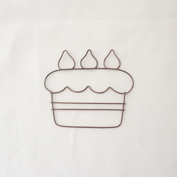 cake  * wire art  ブロンズ　バースデー　ケーキ　ハッピーバースデー　文字　ワイヤー　誕生日 1枚目の画像
