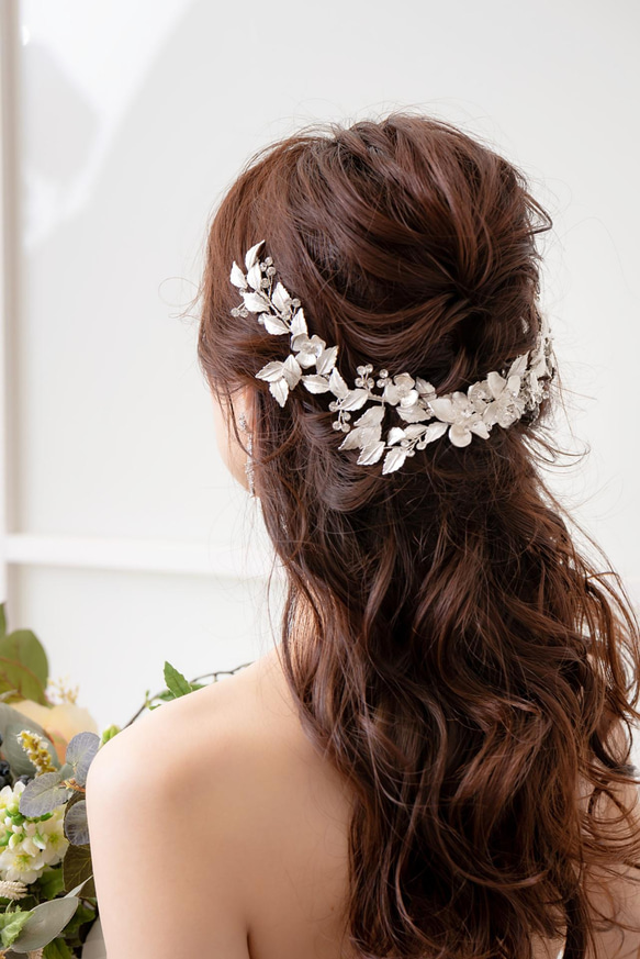 ヘッドドレス 結婚式　花嫁 ヘアアクセサリー ヘッドアクセサリー ウェディング ブライダル　フラワー　リーフ　小枝 9枚目の画像