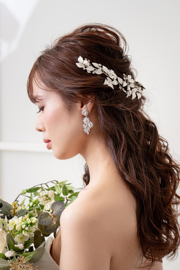 ヘッドドレス 結婚式　花嫁 ヘアアクセサリー ヘッドアクセサリー ウェディング ブライダル　フラワー　リーフ　小枝 10枚目の画像