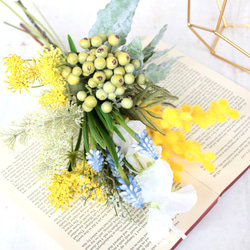 幾何学的ゴールドワイヤー花瓶setミモザブーケのナチュラルアレンジ 6枚目の画像