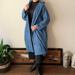 フード風襟の手織り綿バルーンコート　合いの季節に嵐山のお店で一番人気裾切り替えキュートなコート　空色（ライトブルー）絣 4枚目の画像