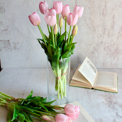 【リアルな触り心地】まるで生花のような瑞々しさ|春のチューリップ5本ブーケ|アーティフィシャルフラワー【ライトピンク】 5枚目の画像