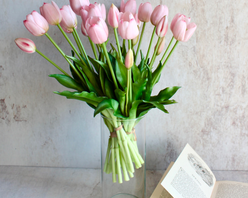 リアルな触り心地】まるで生花のような瑞々しさ|春のチューリップ5本