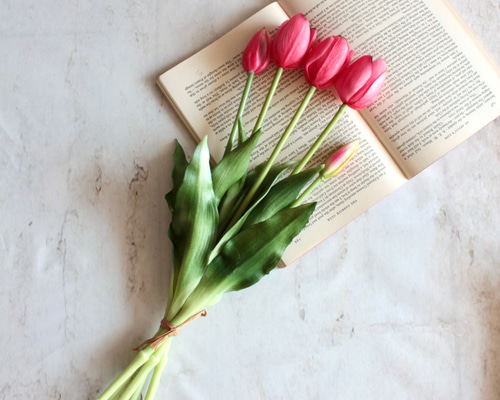 リアル造花5本ブーケ】春のチューリップ5本ブーケ【ローズレッド