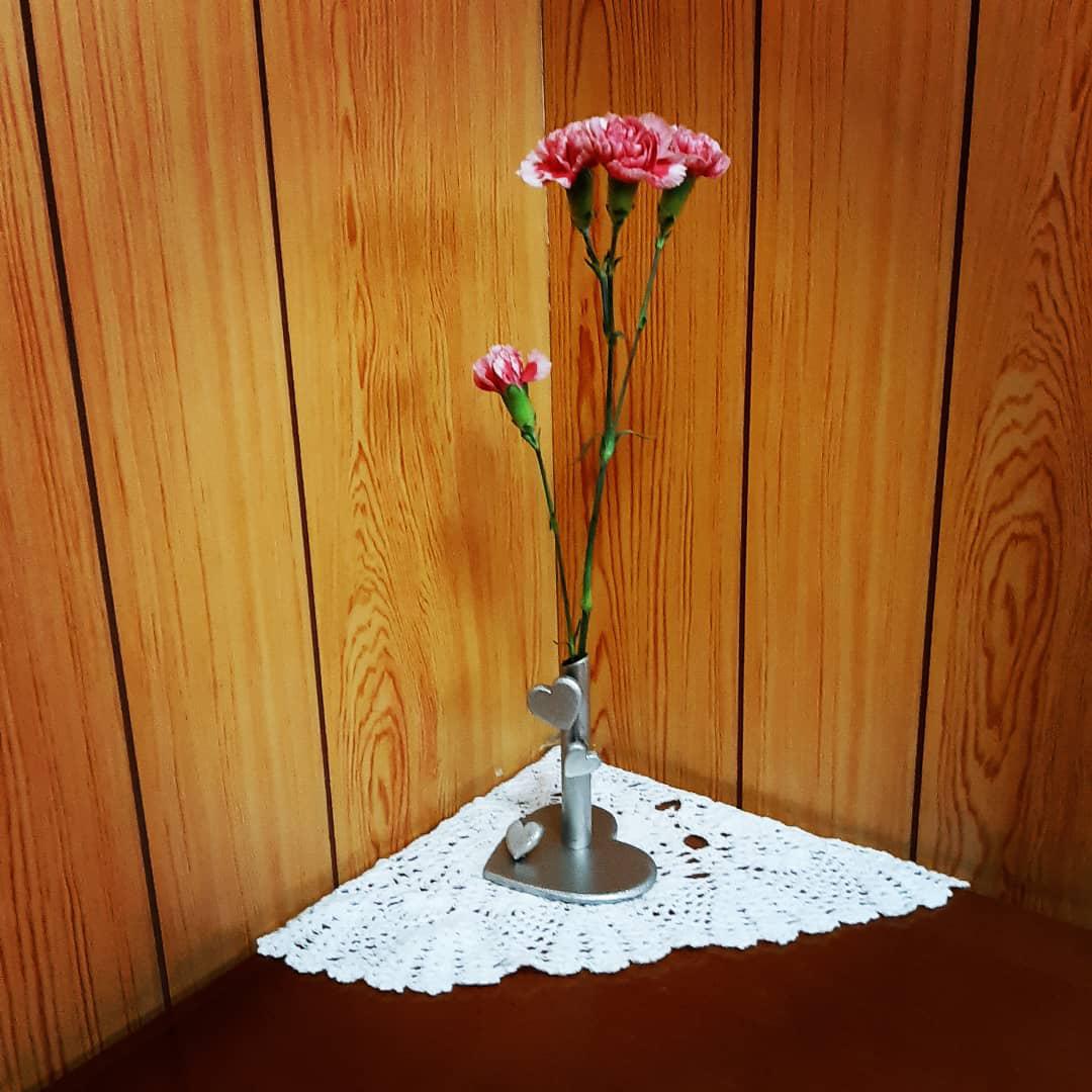 花瓶、一輪挿し　気まぐれハート❤️達のハート台座の花瓶、一輪挿し 10,010円