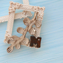 手工木製吊飾＠英文字母 － M 墜子  禮物訂製 第4張的照片