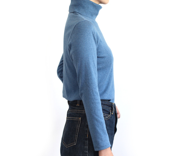 【7分袖用】日本製オーガニックコットン 形にこだわった 大人のタートルネックTシャツ【色・サイズ展開有】 3枚目の画像