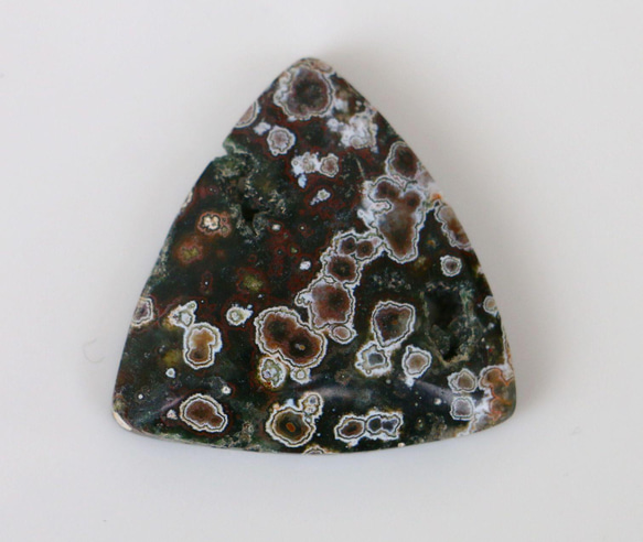 50ｃｔ　天然石　オーシャンジャスパー　三角　カボション　インドネシア産 2枚目の画像