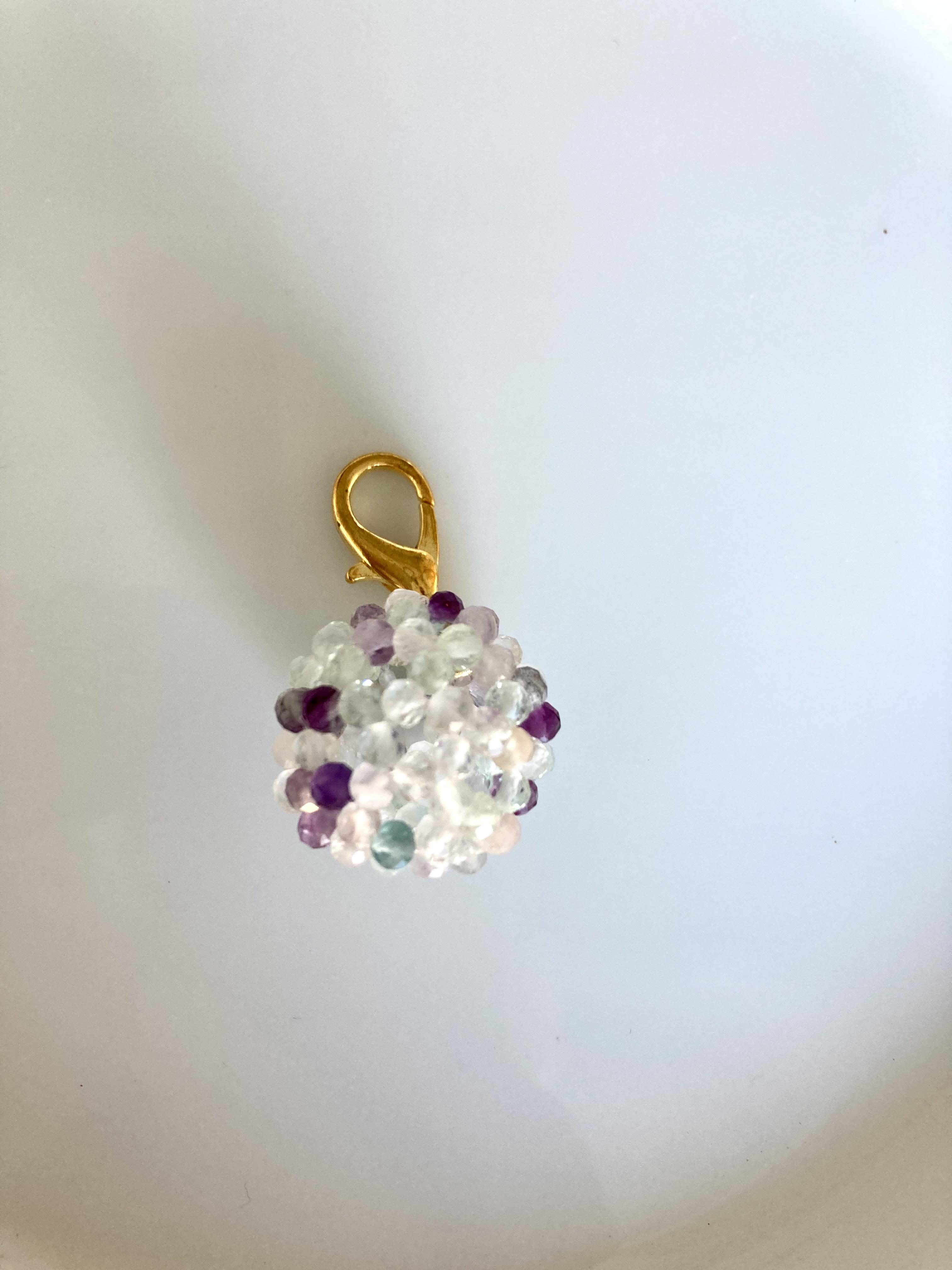 アレンジは自由自在☆　フローライト　3mm天然石ビーズを使ったフラーレンチャーム