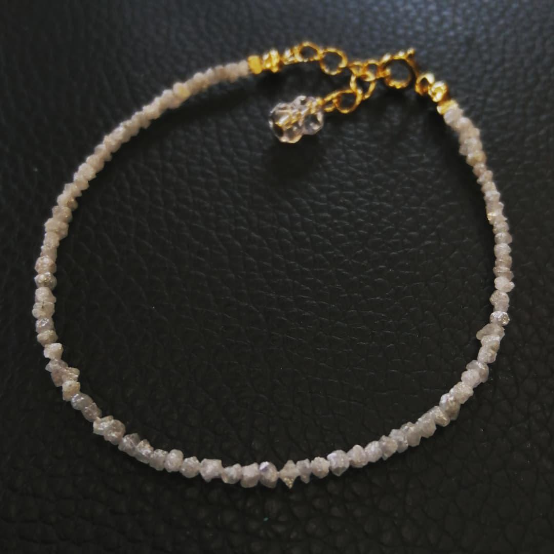 ホワイトグレーダイヤモンドのブレスレット