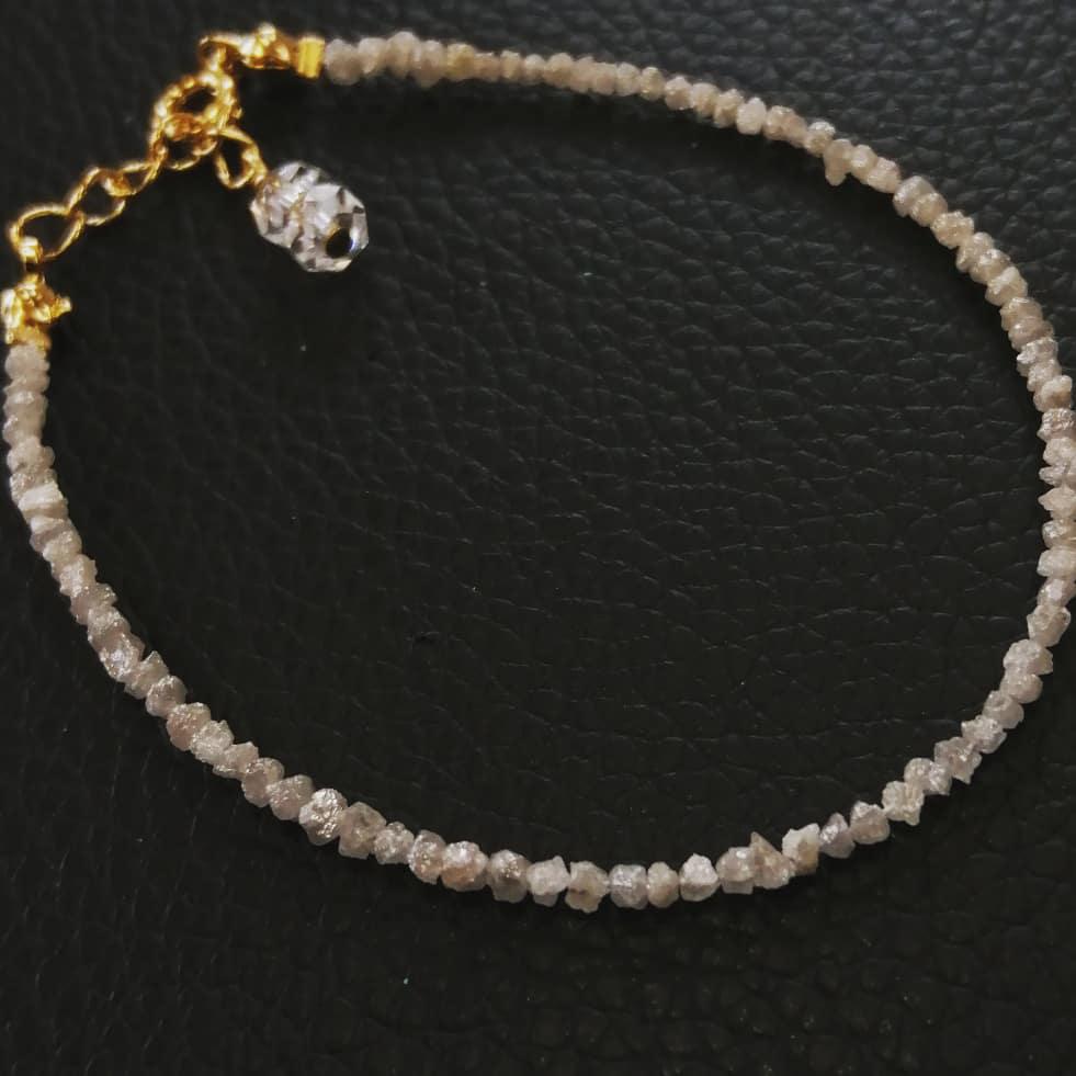 ホワイトグレーダイヤモンドのブレスレット