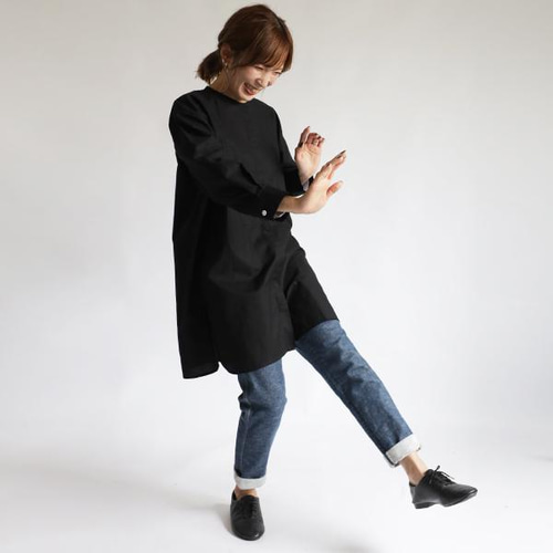 ラスト①最終SALE ノーカラーと隠しボタン 凛とした佇まい