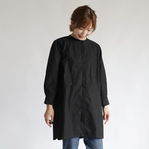 ラスト①最終SALE ノーカラーと隠しボタン 凛とした佇まい