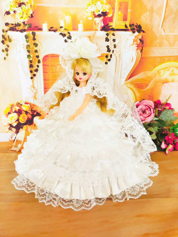 リカちゃんサイズ フリルたっぷりのウェディングドレス プリューム