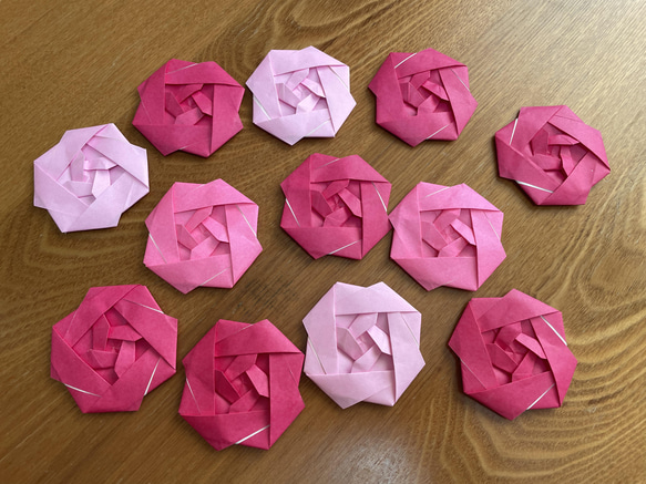 折り紙　薔薇12枚セット 1枚目の画像