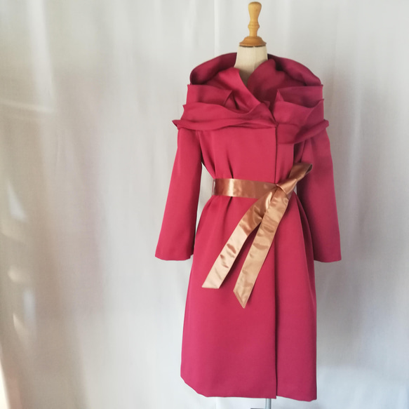 一輪の赤いバラコート コート Akiko Sakamoto 通販 13205327｜Creema