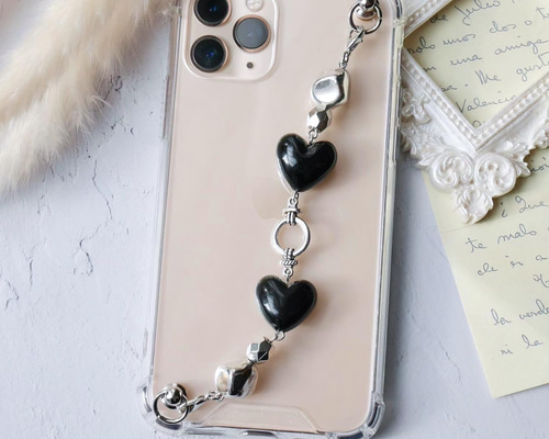 ハート スマホチャーム キーリングハンガー 蝶々ハンドメイド iPhoneケース ✿iPhone15シリーズ対応✿ キーリングハンガー【蝶々とハート