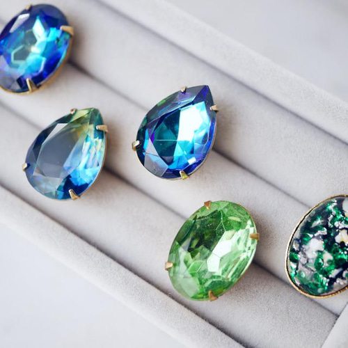 ヴィンテージビジューのブローチ 1813-4 ピンバッチ mille 通販