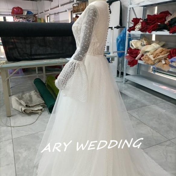 法式灰白色喇叭袖婚紗3D立體蕾絲刺繡性感婚紗/婚紗 第14張的照片