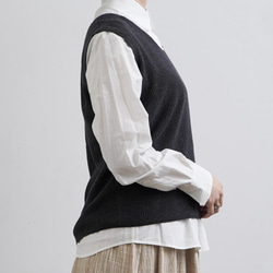 草木染め コットンコベスト チャコール 2枚目の画像