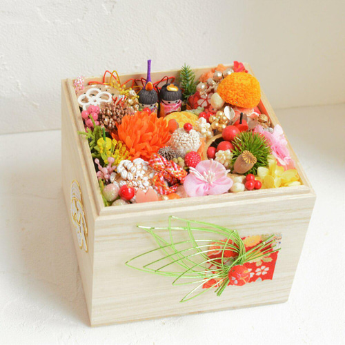 受注制作 おひなさま桐箱ミニチュアボックス 桃の節句のお花詰め合わせ
