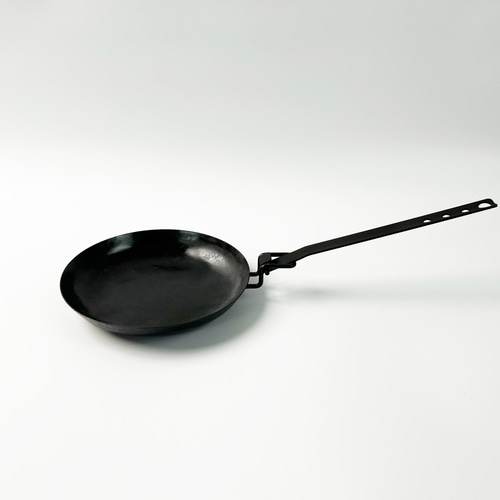 キャンプやアウトドアのお供に☆職人手打ちの取っ手が取れる鉄【TORE