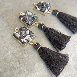 4pcs★square mosaic tassel・black（タッセルチャーム） 2枚目の画像