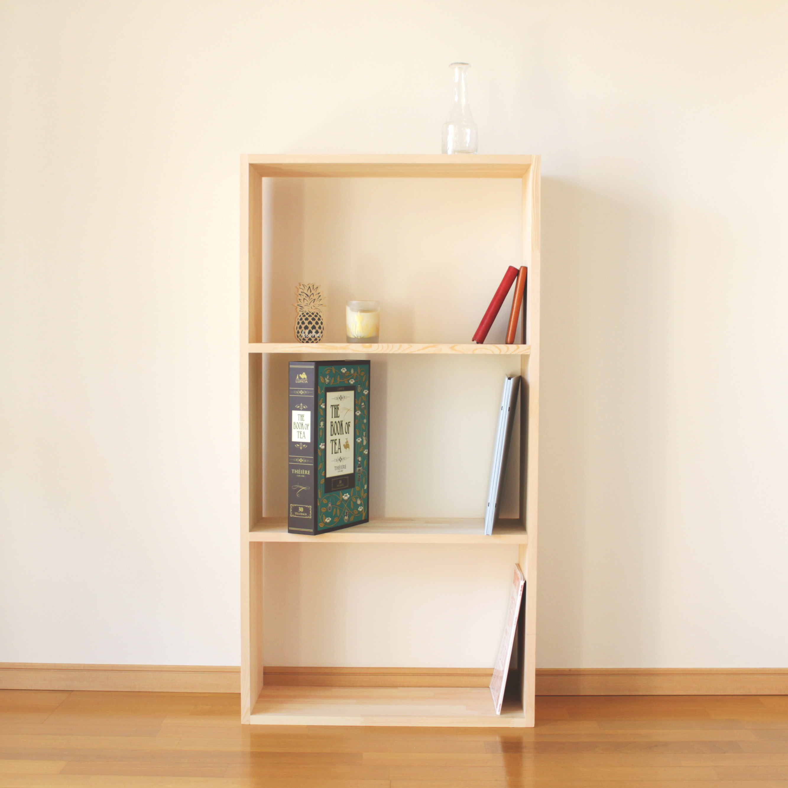 02.（A4.対応）ありそうでないシンプルな棚 17,080円