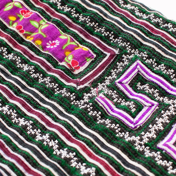 モン族刺繍ワイドパンツ 4　インパクト系エスニック　ガウチョパンツ * 83cm丈 4枚目の画像