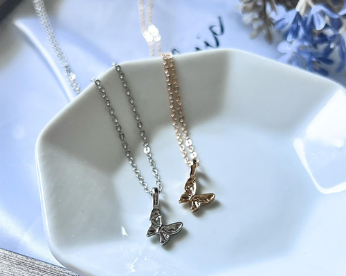 008Nc【高品質✨】キーネックレス　鍵　ゴールド　小ぶり　大人可愛い　シンプル 337c63d03469fcf9302db5f4acc09d