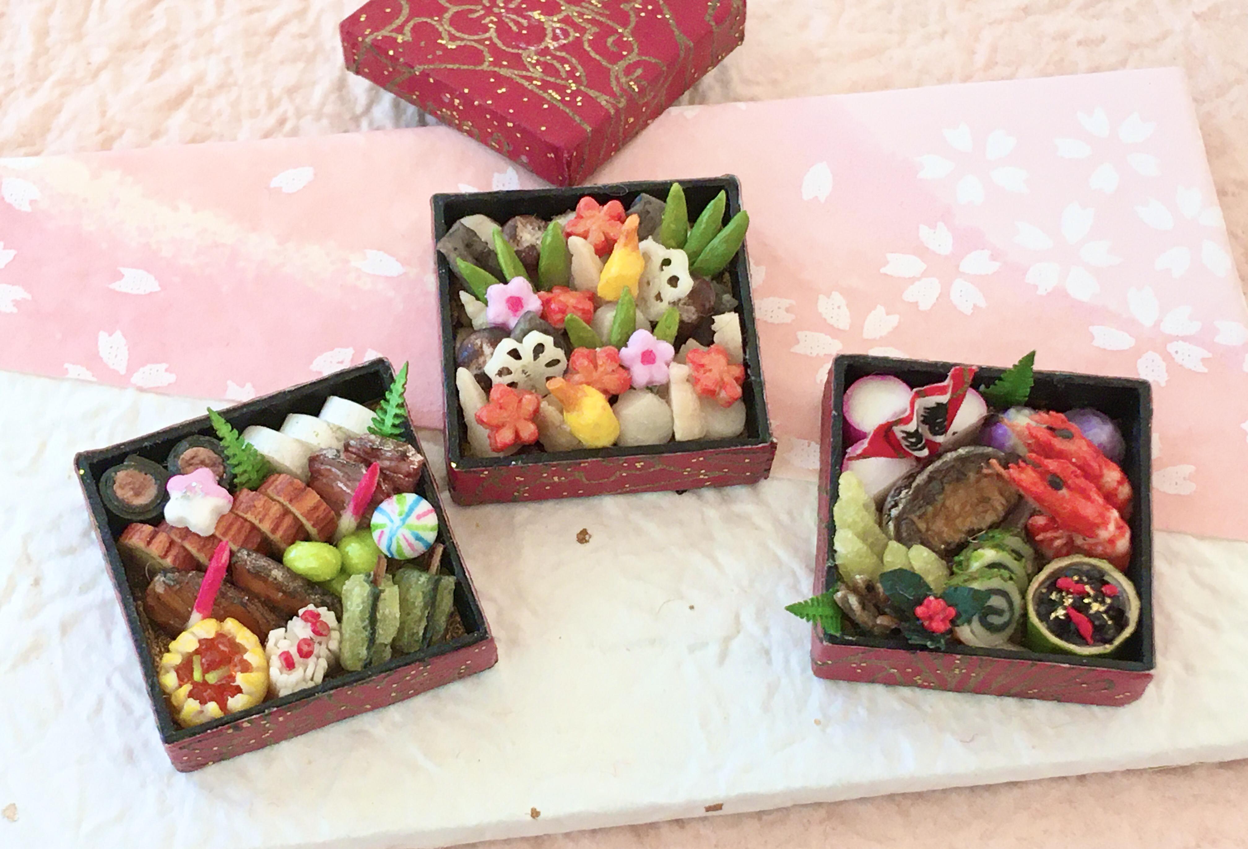 ◎ミニチュアおせち三段重 (お重箱赤) その他置物 🌸はな🌸 通販