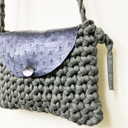 手編み横掛けバッグ 3枚目の画像