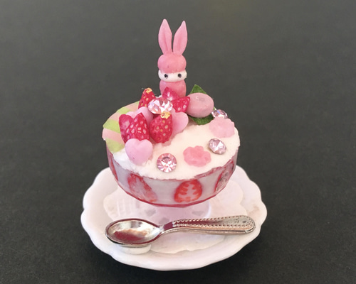 色移り有り うさぎとペンギンのパフェ 樹脂 レジン - 通販