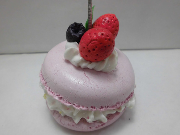 紙粘土とホイップでイチゴのマカロン　メモクリップ 人気・おすすめ｜省スペース設計・旅行向けにおすすめ お得商品 プライバシー配送 国内発送・安心販売体制