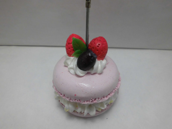 紙粘土とホイップでイチゴのマカロン　メモクリップ 人気・おすすめ｜省スペース設計・旅行向けにおすすめ お得商品 プライバシー配送 国内発送・安心販売体制