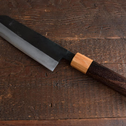 手工鍛造傳統黑色文化刀 Kiritsuke Santoku 165 毫米紅木手柄 第4張的照片