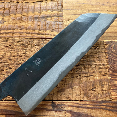 手造り鍛造 昔ながらの黒打ち 文化包丁 切り付け三徳165mm 紫檀