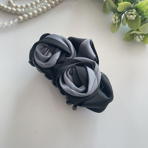 ヘアクリップ レジン 細長オーバル ツートンミニ薔薇 大人可愛いヘアクリップ ヘアクリップ レジン 細長オーバル ツートンミニ薔薇 大人可愛い