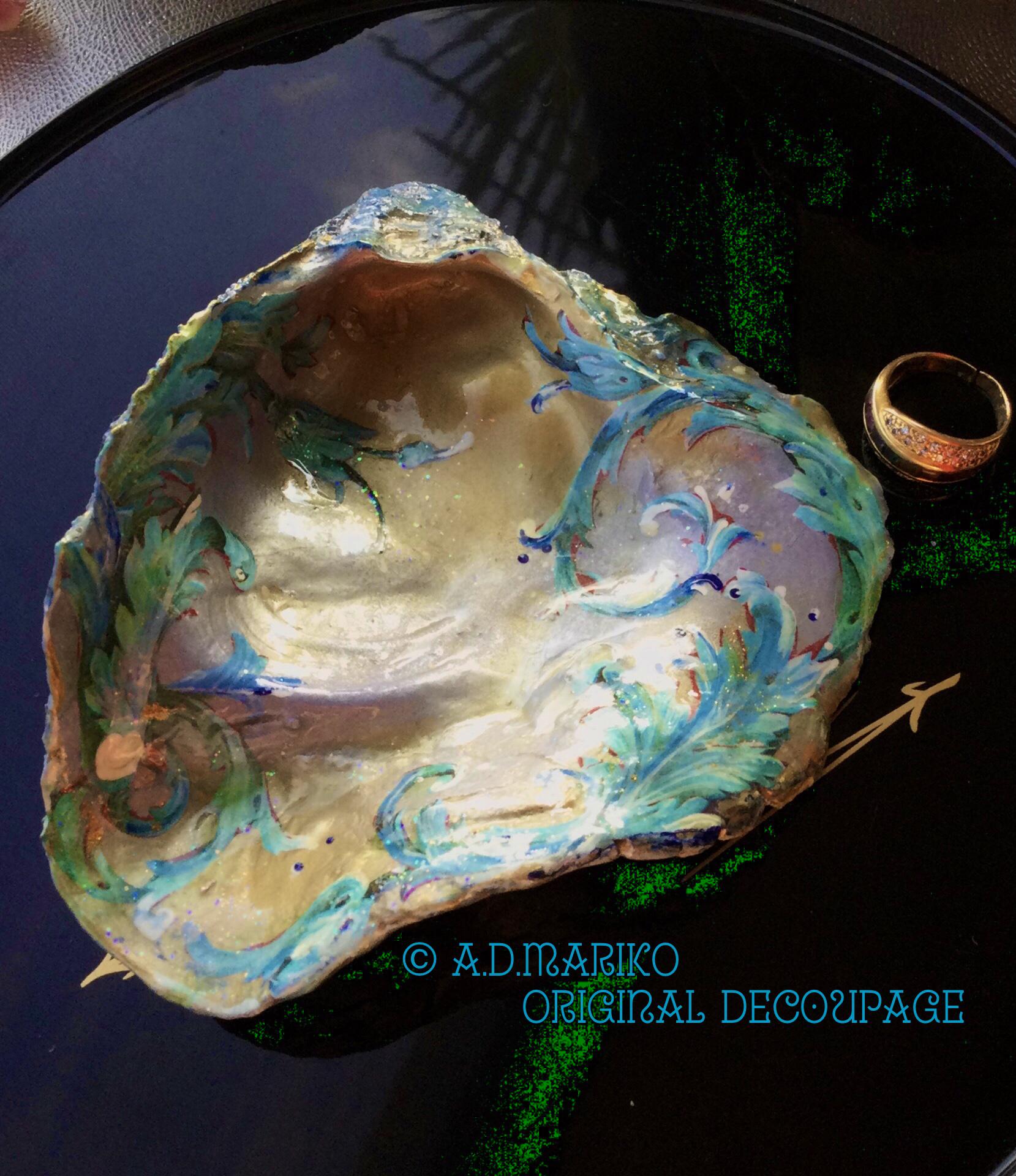 エレガントなアラベスク柄　小物入れ飾り