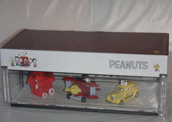 ミニカー観賞用ガレージ ジオラマ：1/64（トミカサイズ
