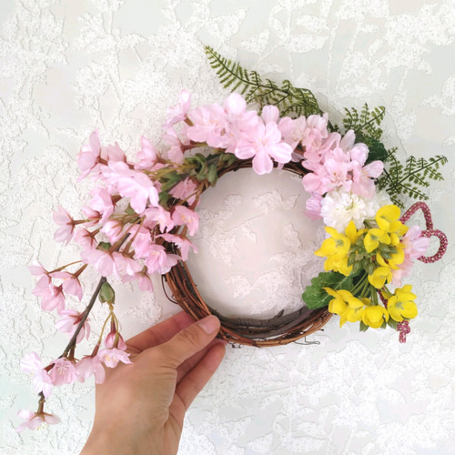 桜に胡蝶蘭の春色リース＊再販＊満開の桜リース＊ひな祭り