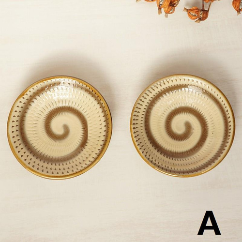 壺屋焼　やちむん　8寸皿　2点セット 壺屋焼 やちむん 8寸皿 2点セット 壺屋焼 やちむん 赤絵 四寸皿