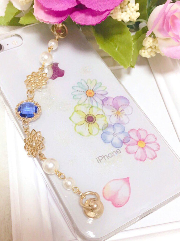 お花いっぱいのキーリングハンガー　（チェーン付きiPhoneケース）（iPhone7.8.第二世代SE） 3枚目の画像