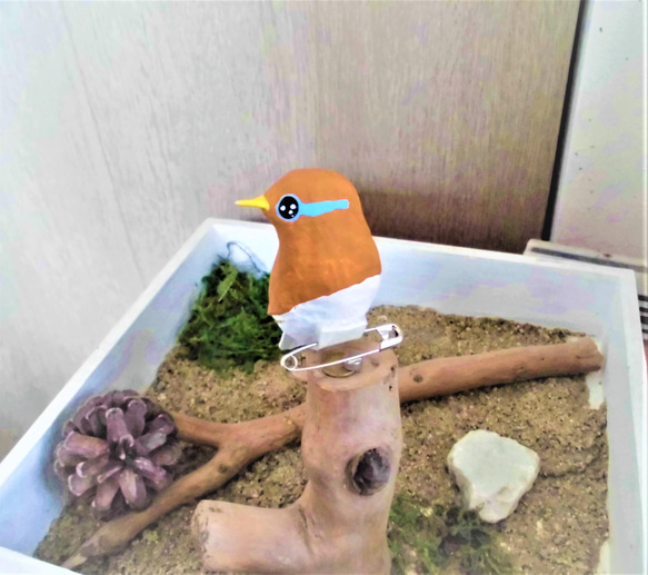 張り子の小鳥　見返りガビチョウ（1羽） 3枚目の画像
