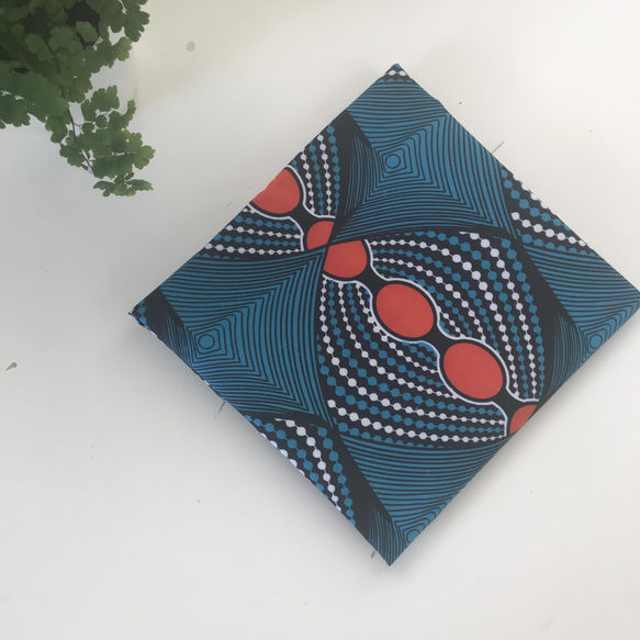 ◆110cmx100cm◆アフリカ生地　布　アフリカンファブリック　ワックスプリント　ハンドメイド　小物作り【P-02】 6枚目の画像