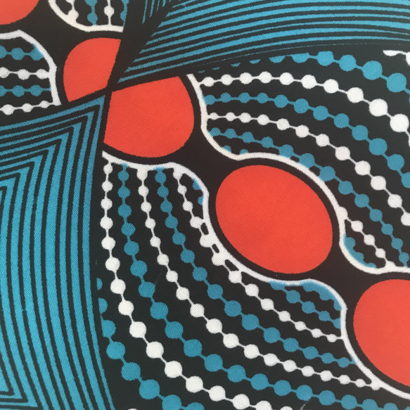 ◆110cmx100cm◆アフリカ生地　布　アフリカンファブリック　ワックスプリント　ハンドメイド　小物作り【P-02】 3枚目の画像