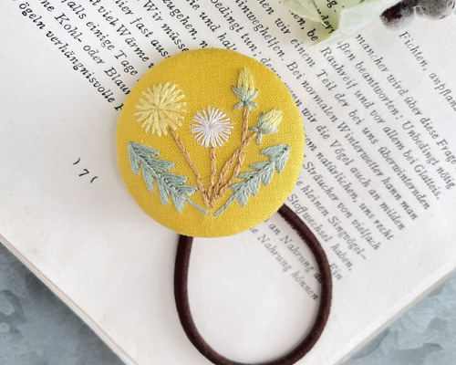 ❁hAnafany❁(専用) くるみボタン　鳥刺繍　ヘアゴム ❁hAnafany❁(専用)くるみボタン 立体刺繍 ブローチ