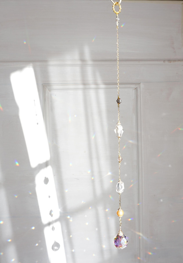 『おとぎ話の金の鎖』ღ【ロング丈】サンキャッチャー　ღ　クリスタルガラスのインテリア飾り 3枚目の画像